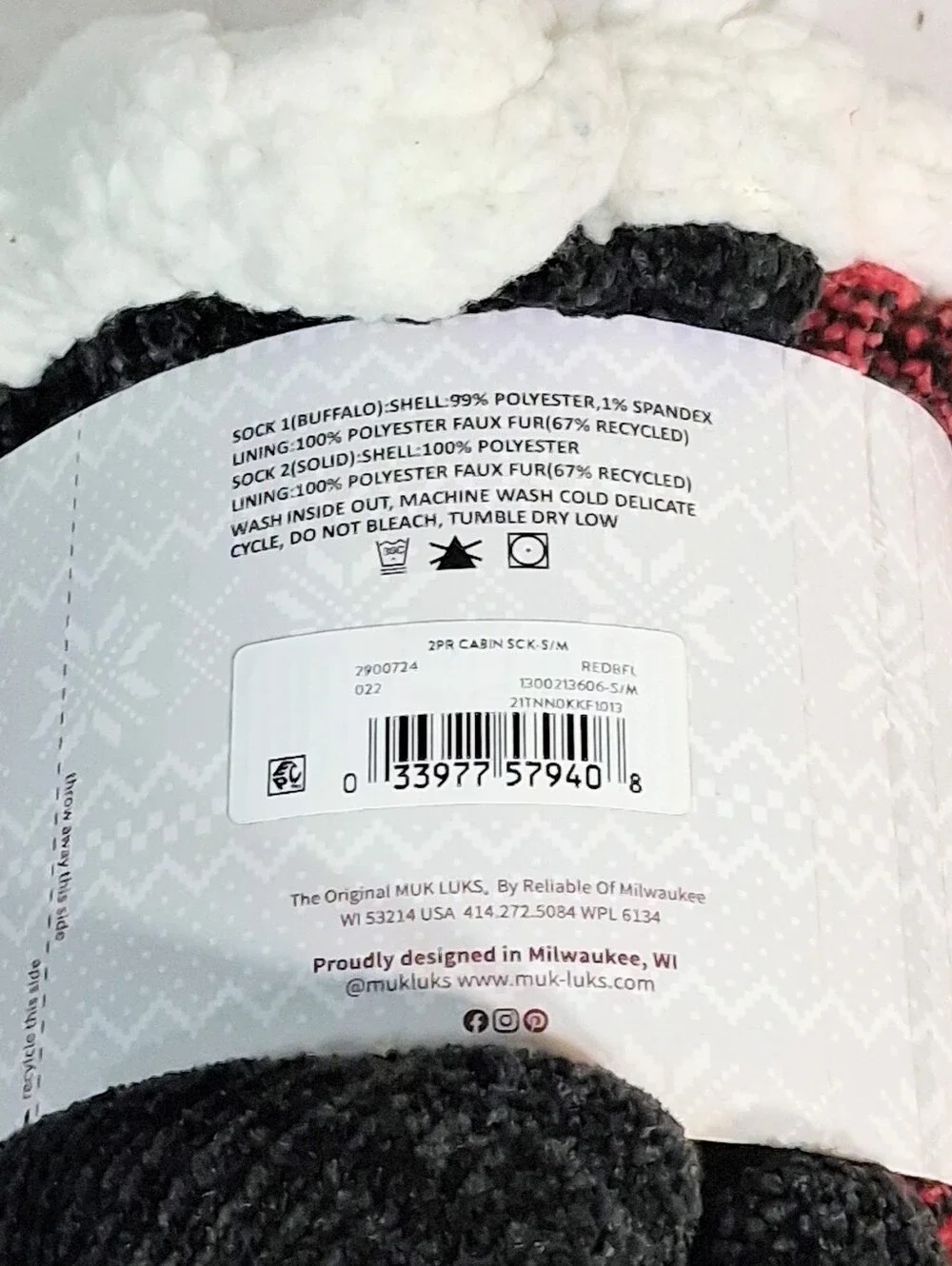Women's Pack Of 2 Size 5-7 Black & Red And Black NWT Extra Warm Muk Luk Socks